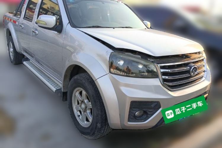 Used Great Wall Wingle 5 2017 2.4L European Version Gasoline Two-Wheel Drive Entry-Level Big Double Cab 4G69S4N Front Right 45 Deg