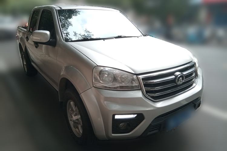 Used Great Wall Wingle 5 2017 2.0T European-spec Diesel Two-Wheel Drive Entry-Level Small Double-Cab GW4D20E Front Right 45 Deg