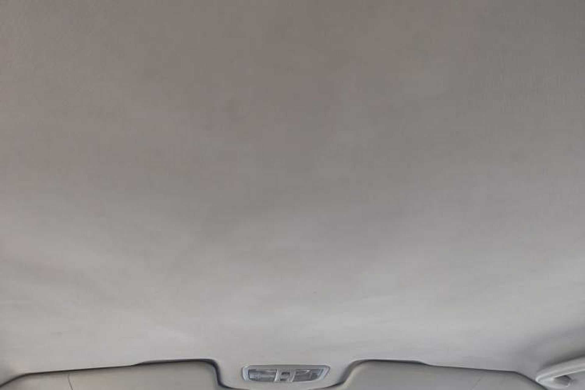 Used Great Wall Wingle 5 2017 2.0T European-spec Diesel Two-Wheel Drive Entry-Level Small Double-Cab GW4D20E Headliner