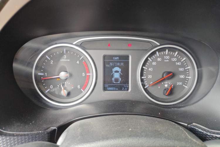 Used Great Wall Wingle 5 2017 2.0T European Version Diesel Two-Wheel Drive Advanced Large Double-Cab GW4D20E Instrument Cluster