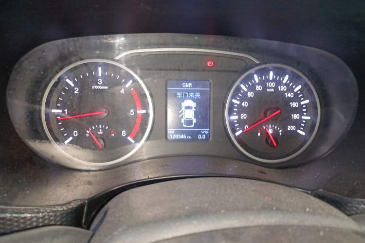 Used Great Wall Wingle 5 2017 2.0T European Version Diesel Two-Wheel Drive Advanced Large Double-Cab GW4D20E Instrument Cluster