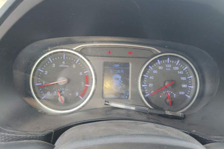 Used Great Wall Wingle 5 2017 2.4L European Version Gasoline Two-Wheel Drive Entry-Level Big Double Cab 4G69S4N Instrument Cluster