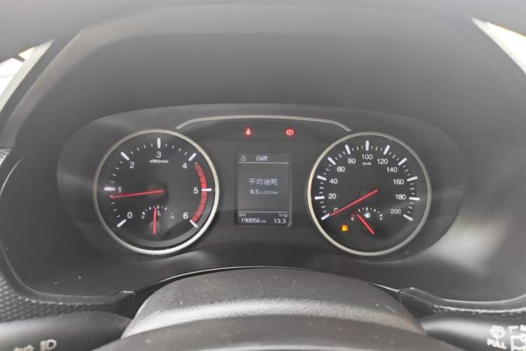 Used Great Wall Wingle 5 2017 2.0T European Version Diesel Two-Wheel Drive Advanced Large Double-Cab GW4D20E Instrument Cluster