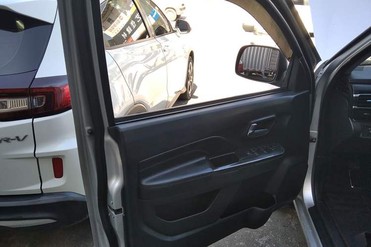 Used Great Wall Wingle 5 2017 2.0T European-spec Diesel Two-Wheel-Drive Entry-Level Big Double-Cab GW4D20D Left Front Door Interior