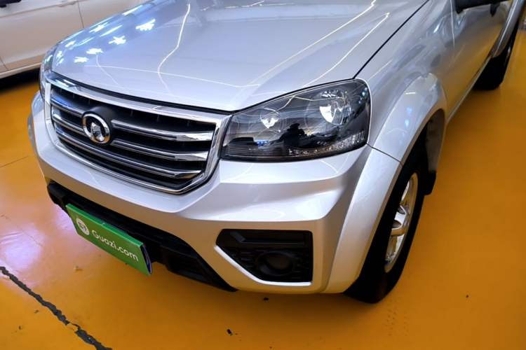Used Great Wall Wingle 5 2017 2.4L European Version Gasoline Two-Wheel Drive Entry-Level Big Double Cab 4G69S4N Left Front Headlight