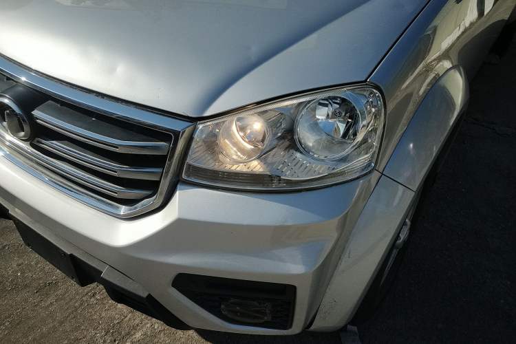 Used Great Wall Wingle 5 2017 2.0T European Version Diesel Two-Wheel Drive Advanced Large Double-Cab GW4D20E Left Front Headlight
