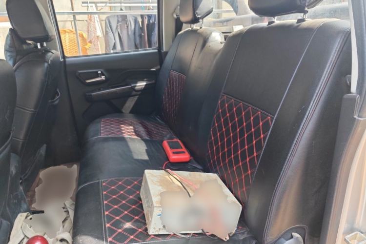 Used Great Wall Wingle 5 2017 2.0T European Version Diesel Two-Wheel Drive Elite Plus Big Double-Cab GW4D20D Left Rear Seat