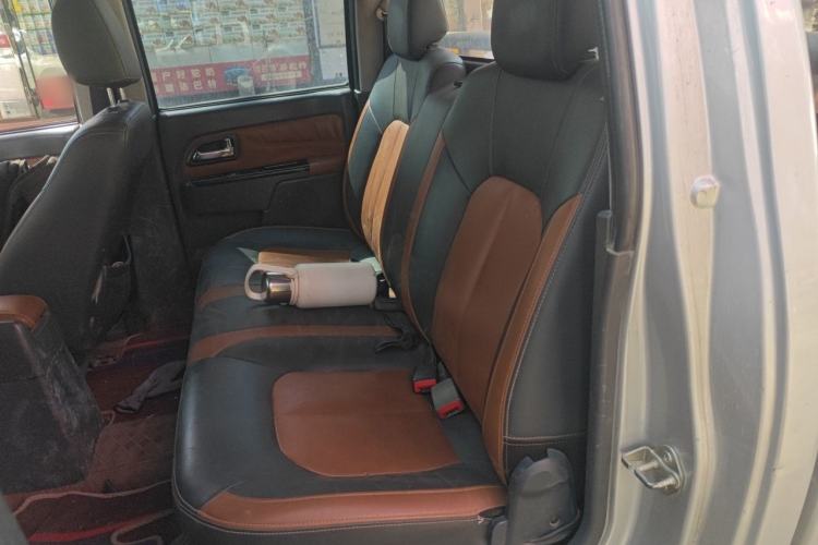 Used Great Wall Wingle 5 2017 2.0T European-Style Diesel Two-Wheel-Drive Elite Version with Large Double Cab – GW4D20B Left Rear Seat