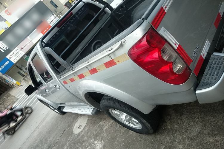 Used Great Wall Wingle 5 2017 2.0T European-Style Diesel Two-Wheel-Drive Elite Version with Large Double Cab – GW4D20B Left Side