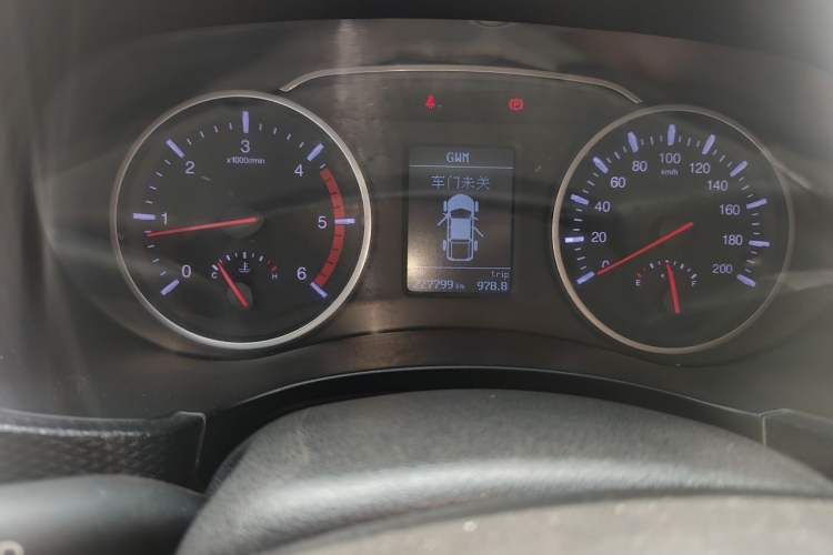 Used Great Wall Wingle 5 2017 2.0T European-spec Diesel Two-Wheel Drive Entry-Level Small Double-Cab GW4D20E Odometer Close Up