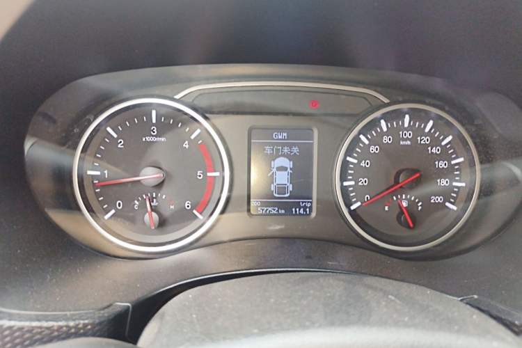 Used Great Wall Wingle 5 2017 2.0T European-Style Diesel 4x4 Ambition Version with Extended Double Cab – GW4D20E Odometer Close Up