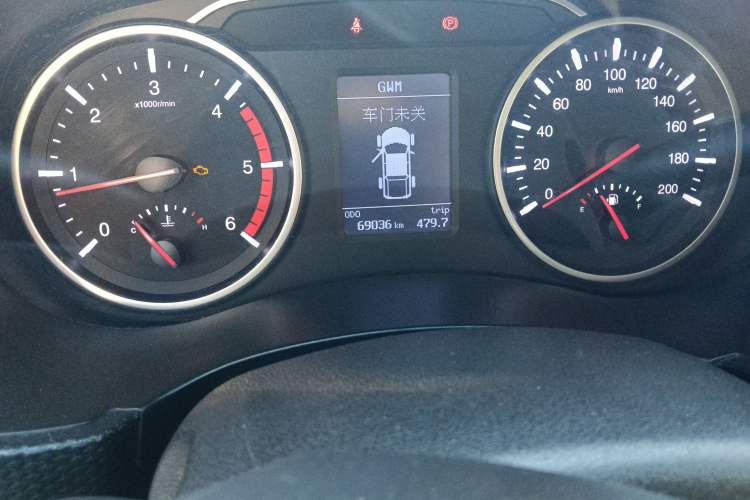 Used Great Wall Wingle 5 2017 2.0T European Version Diesel Two-Wheel Drive Elite Plus Big Double-Cab GW4D20D Odometer Close Up
