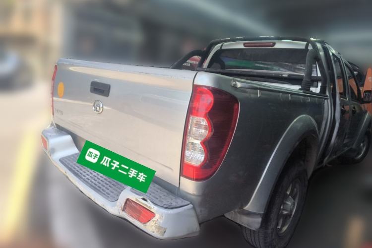 Used Great Wall Wingle 5 2017 2.4L European Version Gasoline Two-Wheel Drive Entry-Level Big Double Cab 4G69S4N Rear Right 45 Deg