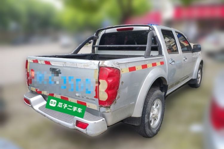 Used Great Wall Wingle 5 2017 2.4L European Version Gasoline Two-Wheel Drive Entry-Level Small Double-Cab 4G69S4N Rear Right 45 Deg