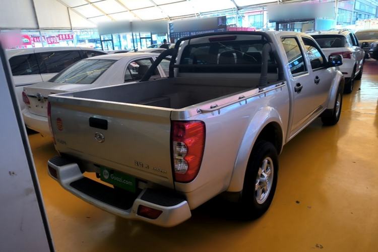 Used Great Wall Wingle 5 2017 2.4L European Version Gasoline Two-Wheel Drive Entry-Level Big Double Cab 4G69S4N Rear Right 45 Deg