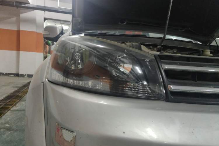 Used Great Wall Wingle 5 2017 2.8T Classic Edition Two-Wheel Drive Big Double-Cab GW2.8TC-2 Right Front Headlight