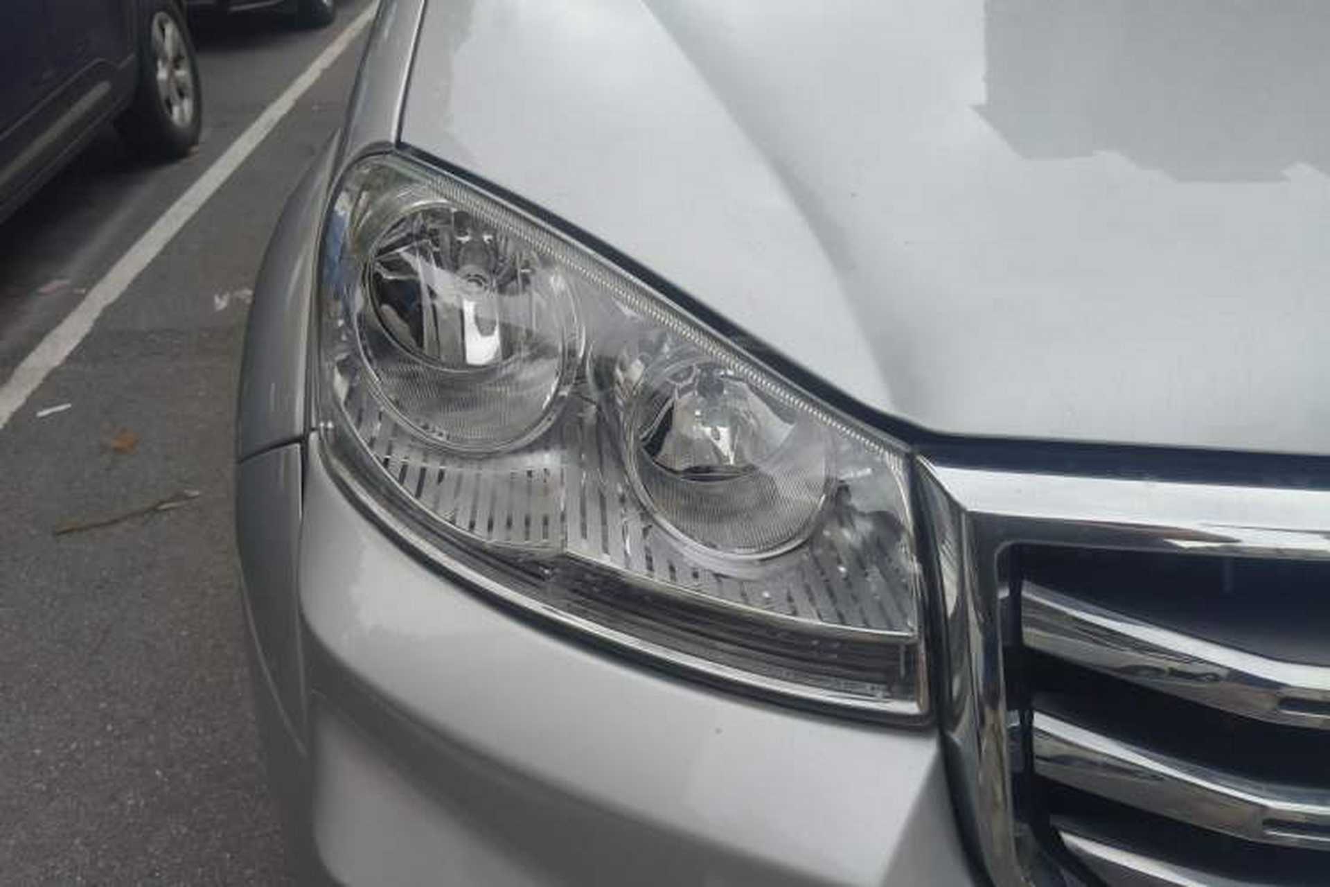 Used Great Wall Wingle 5 2017 2.0T European Version Diesel Two-Wheel Drive Elite Plus Big Double-Cab GW4D20D Right Front Headlight