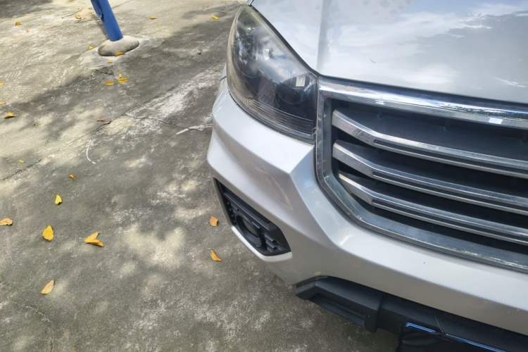 Used Great Wall Wingle 5 2017 2.8T European Version Diesel Two-Wheel Drive Elite Large Double-Cab GW2.8TC Right Front Headlight