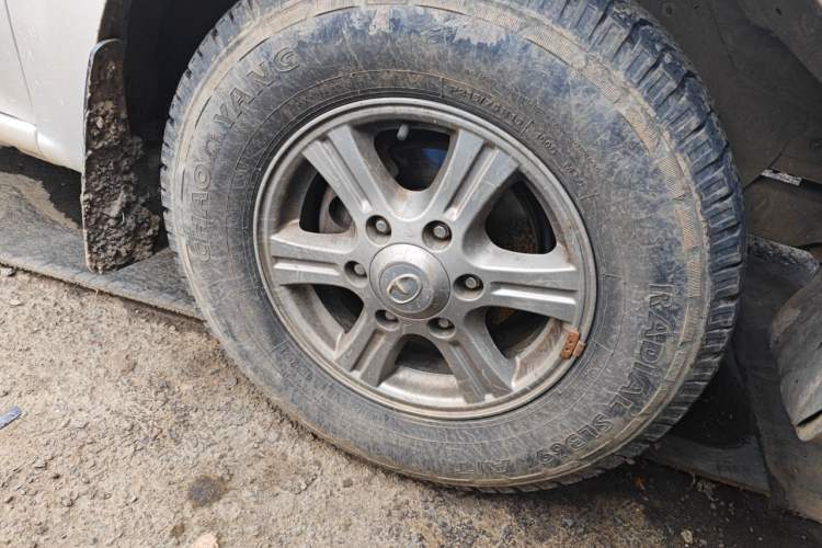 Used Great Wall Wingle 5 2017 2.8T Classic Edition Two-Wheel Drive Big Double-Cab GW2.8TC-2 Right Front Wheel Hub