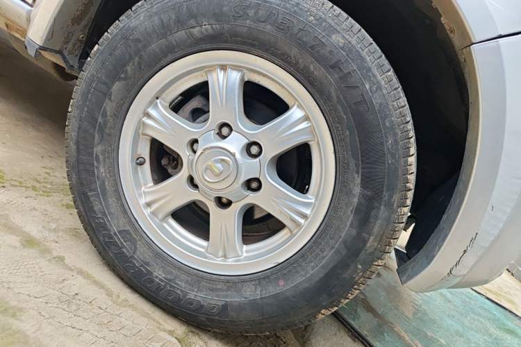 Used Great Wall Wingle 5 2017 2.0T European Version Diesel Two-Wheel Drive Advanced Large Double-Cab GW4D20E Right Front Wheel Hub