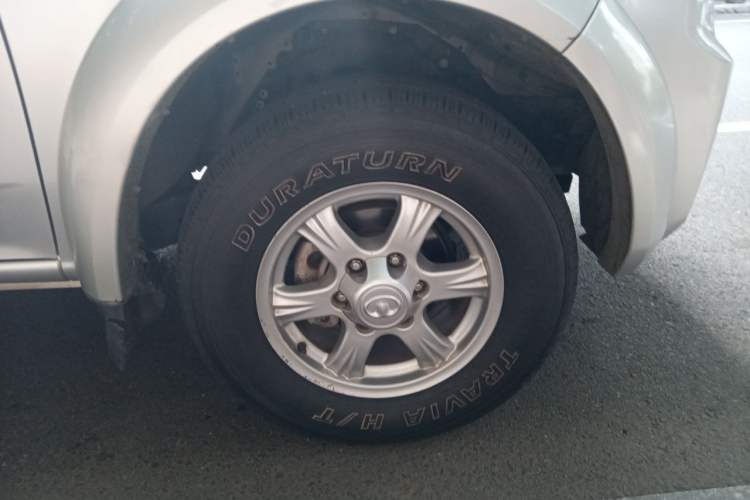 Used Great Wall Wingle 5 2017 2.0T European-spec Diesel Two-Wheel Drive Entry-Level Small Double-Cab GW4D20E Right Front Wheel Hub