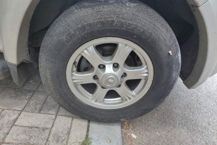 Used Great Wall Wingle 5 2017 2.0T European Version Diesel 4x4 Elite Large Double-Cab GW4D20D Right Front Wheel Hub
