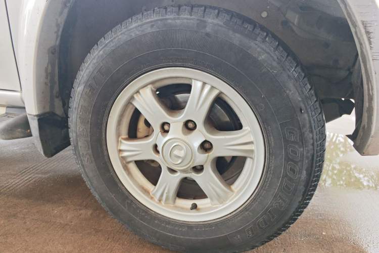 Used Great Wall Wingle 5 2017 2.0T European Version Diesel Two-Wheel Drive Advanced Large Double-Cab GW4D20E Right Front Wheel Hub