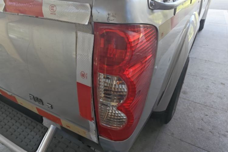 Used Great Wall Wingle 5 2017 2.0T European Version Diesel Two-Wheel Drive Advanced Large Double-Cab GW4D20E Right Rear Taillight