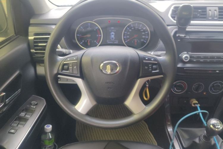 Used Great Wall Wingle 5 2017 2.0T European Version Diesel Two-Wheel Drive Elite Plus Big Double-Cab GW4D20D Steering Wheel