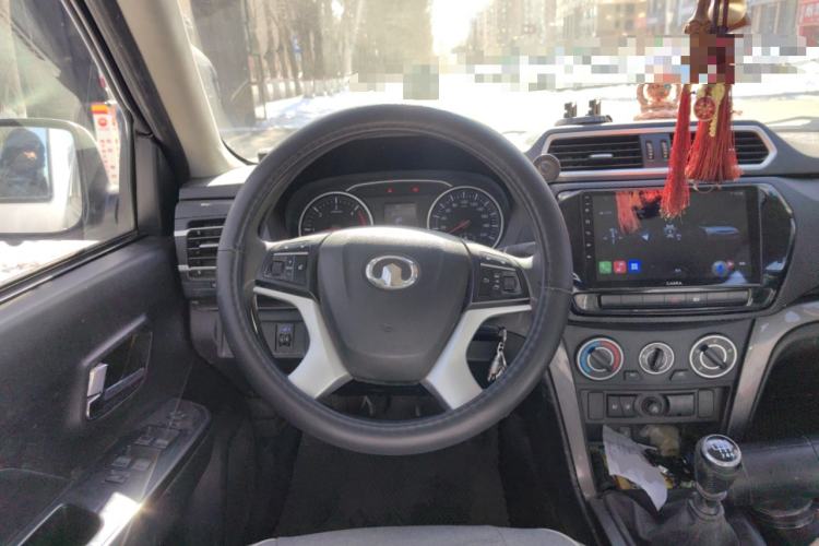 Used Great Wall Wingle 5 2017 2.0T European-Style Diesel Two-Wheel-Drive Elite Version Small Double-Cab GW4D20B Steering Wheel