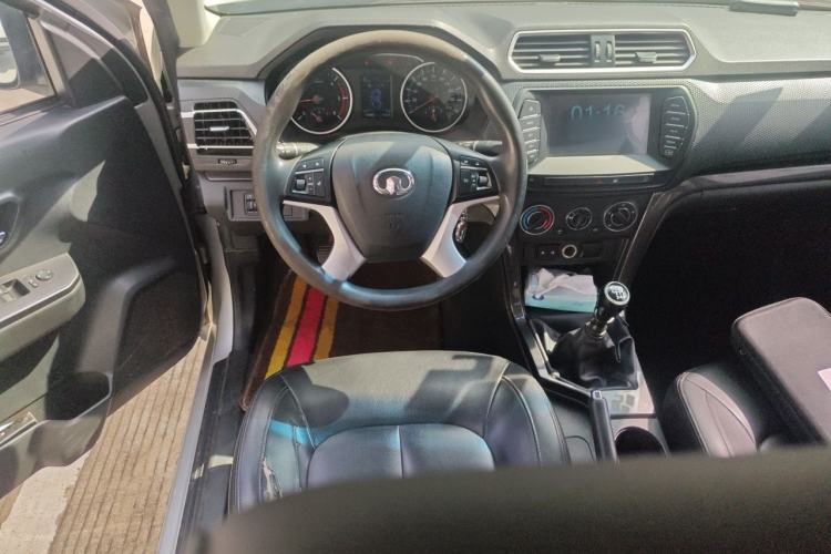 Used Great Wall Wingle 5 2017 2.0T European Version Diesel Two-Wheel Drive Elite Plus Big Double-Cab GW4D20D Steering Wheel