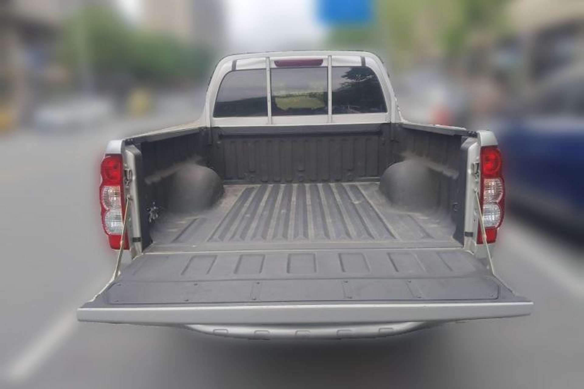 Used Great Wall Wingle 5 2017 2.0T European Version Diesel Two-Wheel Drive Elite Plus Big Double-Cab GW4D20D Trunk