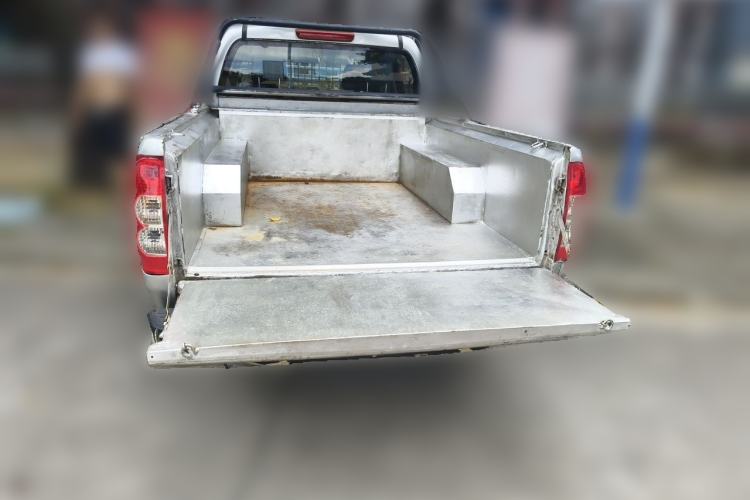 Used Great Wall Wingle 5 2017 2.8T European Version Diesel Two-Wheel Drive Elite Large Double-Cab GW2.8TC Trunk