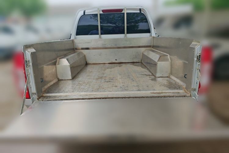 Used Great Wall Wingle 5 2017 2.0T European Version Diesel Two-Wheel Drive Advanced Large Double-Cab GW4D20E Trunk