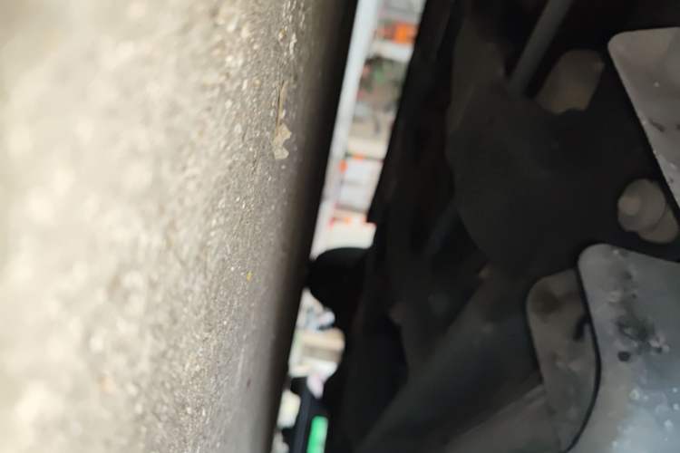 Used Great Wall Wingle 5 2017 2.0T European Version Diesel Two-Wheel Drive Elite Plus Big Double-Cab GW4D20D Chassis Front Left
