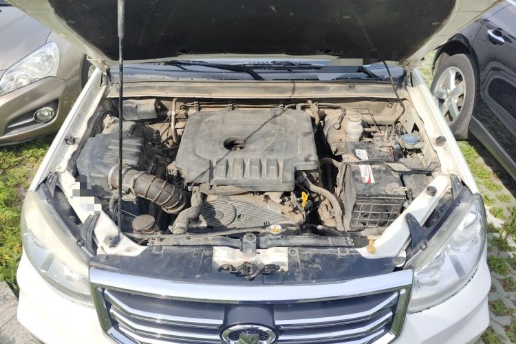 Used Great Wall Wingle 5 2017 2.0T European-Style Diesel 4x4 Ambition Version with Extended Double Cab – GW4D20E Engine Bay
