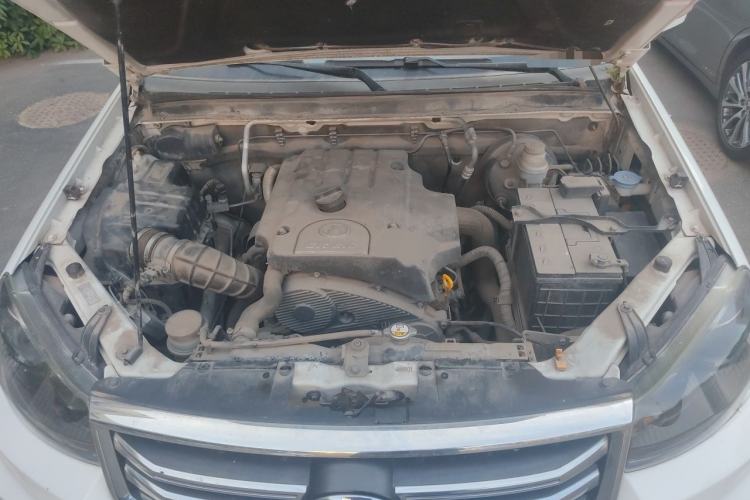 Used Great Wall Wingle 5 2017 2.0T European-Style Diesel Two-Wheel-Drive Elite Version with Large Double Cab – GW4D20B Engine Bay
