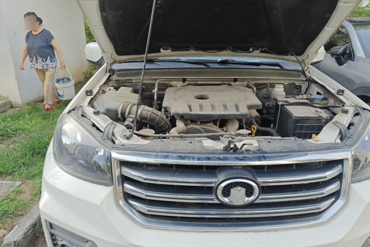 Used Great Wall Wingle 5 2017 2.0T European Version Diesel 4x4 Elite Large Double-Cab GW4D20D Engine Bay Right