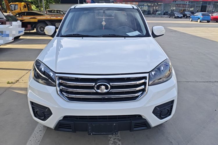Used Great Wall Wingle 5 2017 2.4L European Version Gasoline Two-Wheel Drive Entry-Level Big Double Cab 4G69S4N Front