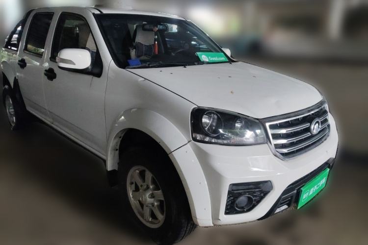 Used Great Wall Wingle 5 2017 2.4L European Version Gasoline Two-Wheel Drive Entry-Level Small Double-Cab 4G69S4N Front Right 45 Deg