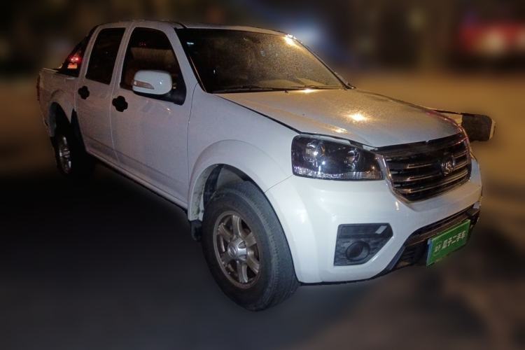 Used Great Wall Wingle 5 2017 2.4L European Version Gasoline Two-Wheel Drive Entry-Level Small Double-Cab 4G69S4N Front Right 45 Deg