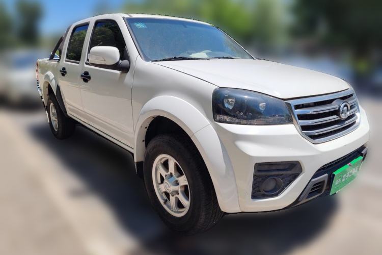 Used Great Wall Wingle 5 2017 2.4L European Version Gasoline Two-Wheel Drive Entry-Level Small Double-Cab 4G69S4N Front Right 45 Deg