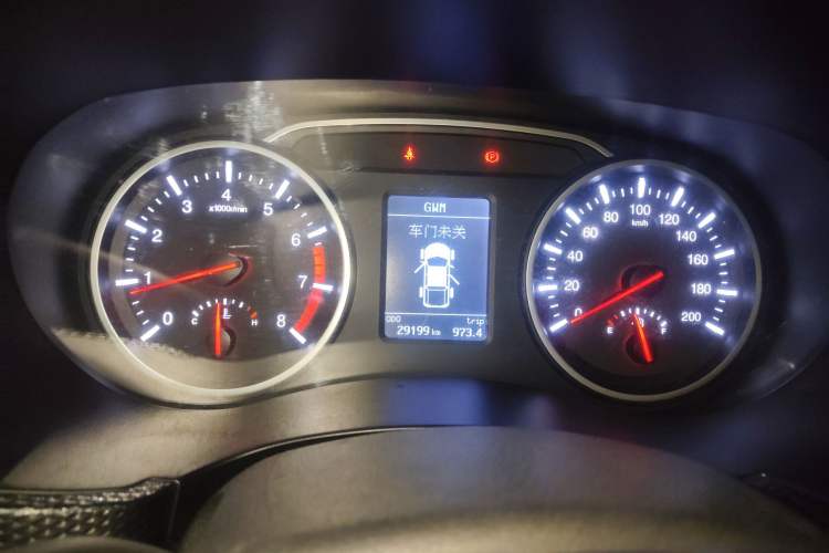 Used Great Wall Wingle 5 2017 2.4L European Version Gasoline Two-Wheel Drive Entry-Level Big Double Cab 4G69S4N Instrument Cluster