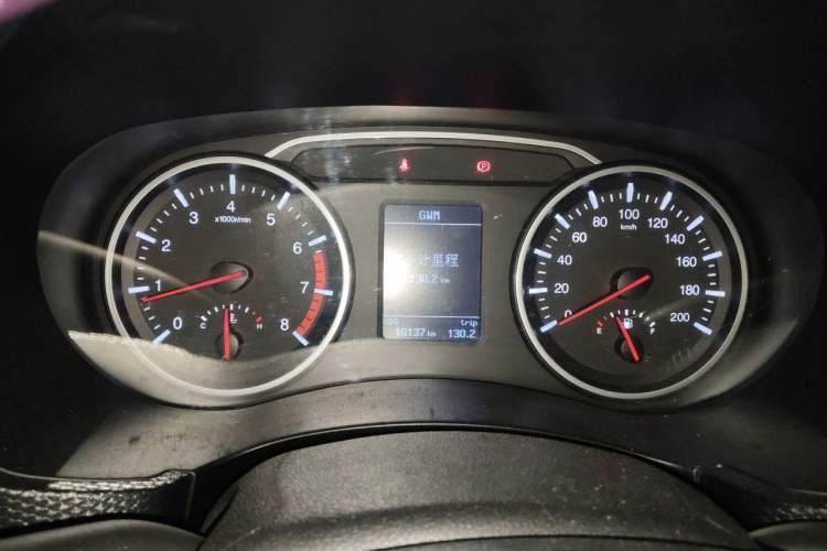 Used Great Wall Wingle 5 2017 2.4L European Version Gasoline Two-Wheel Drive Entry-Level Small Double-Cab 4G69S4N Instrument Cluster