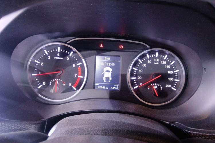Used Great Wall Wingle 5 2017 2.4L European Version Gasoline Two-Wheel Drive Entry-Level Small Double-Cab 4G69S4N Instrument Cluster