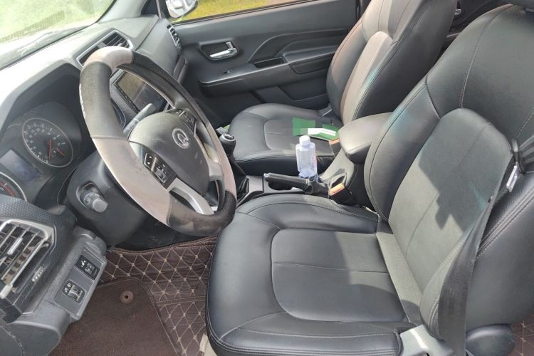 Used Great Wall Wingle 5 2017 2.0T European-Style Diesel 4x4 Ambition Version with Extended Double Cab – GW4D20E Left Front Seat