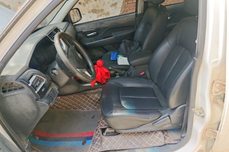 Used Great Wall Wingle 5 2017 2.4L European-spec Gasoline 2WD Elite Model with Big Double Cab – 4G69S4N Left Front Seat