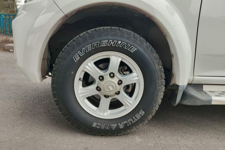 Used Great Wall Wingle 5 2017 2.0T European Version Diesel Two-Wheel Drive Advanced Large Double-Cab GW4D20E Left Front Wheel Hub
