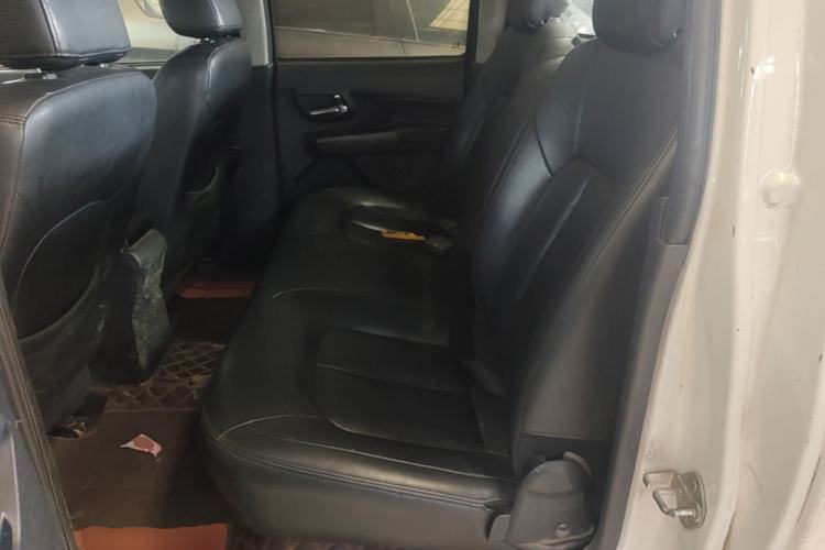 Used Great Wall Wingle 5 2017 2.0T European Version Diesel Two-Wheel Drive Advanced Large Double-Cab GW4D20E Left Rear Seat