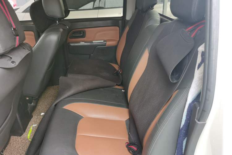 Used Great Wall Wingle 5 2017 2.2L Classic Version Two-Wheel Drive Big Double Cab 491QE Left Rear Seat